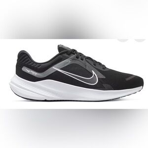 NWOB Nike Quest 5 Black Smoke Grey Dark Smoke Grey White
